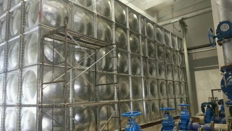 方形不銹鋼水箱及水泵工程